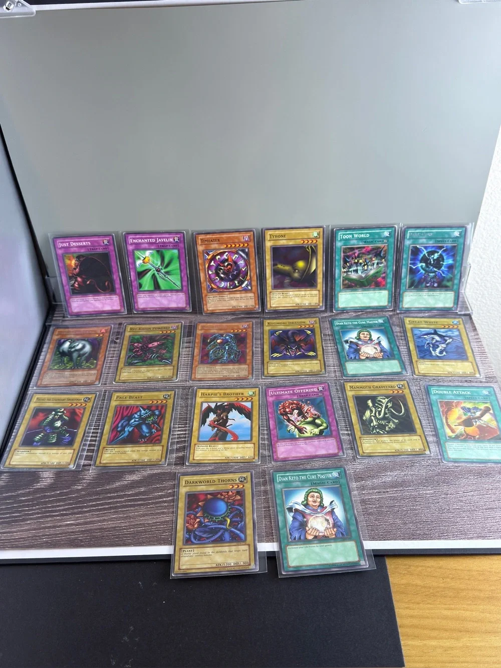 Yu-Gi-Oh! Lot of 20 Vintage Cards • Toon World • Harpie’s Brother • Mix LP/MP
